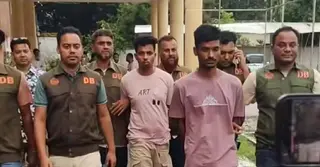 যশোরে সহযোগীসহ সন্ত্রাসী অনিক আটক, অস্ত্র উদ্ধার